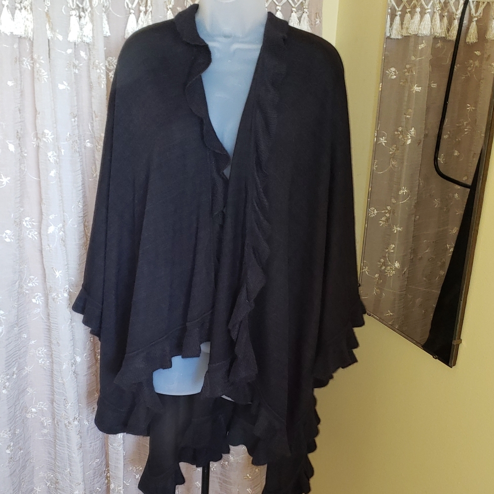 OSFA | Black Ponco Shawl
